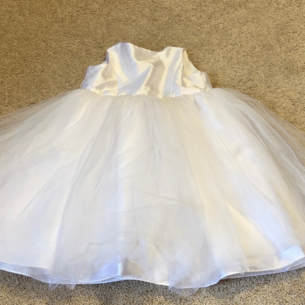 David's Bridal flower girl dress with tulle size 6